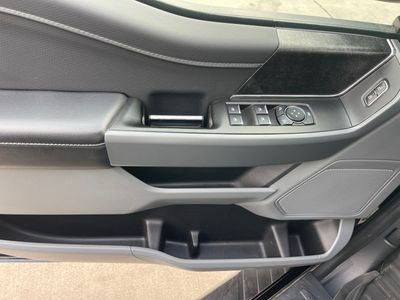 2023 Ford F-150 — photo 12 view