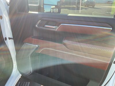 2024 GMC Sierra 3500HD — photo 12 view