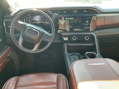 2024 GMC Sierra 3500HD — photo 13 view
