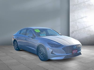2023 Hyundai Sonata Hybrid — front three-quarter view