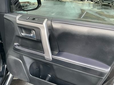 2022 Toyota 4Runner — photo 11 view