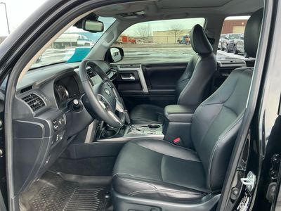 2022 Toyota 4Runner — photo 7 view