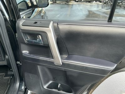 2022 Toyota 4Runner — photo 10 view