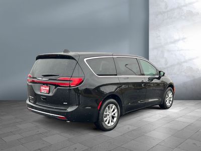 2026 Chrysler Pacifica — side profile view