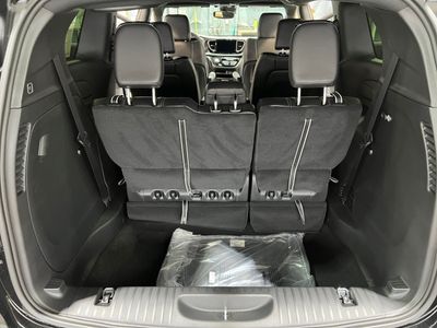 2026 Chrysler Pacifica — photo 11 view