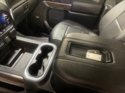 2022 Chevrolet Silverado 1500 LTD — photo 12 view