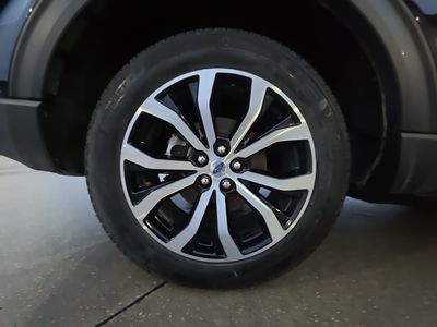 2025 Ford Explorer — photo 13 view