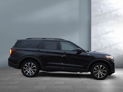 2025 Ford Explorer — detail view