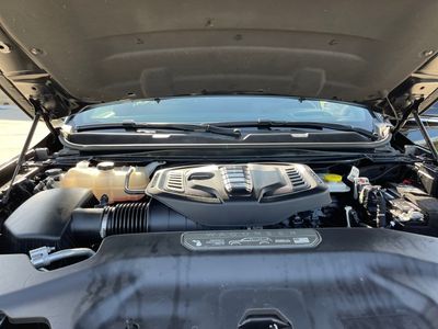 2024 Jeep Wagoneer L — photo 13 view