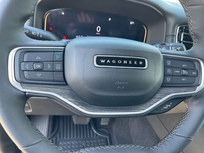 2024 Jeep Wagoneer L — photo 14 view