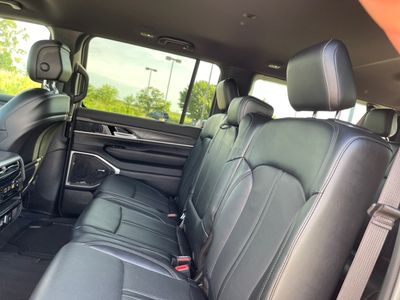 2024 Jeep Wagoneer L — detail view