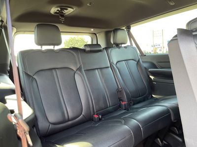 2024 Jeep Wagoneer L — photo 9 view