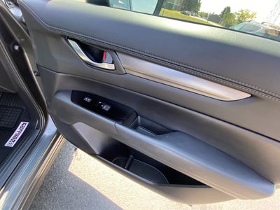 2023 Mazda CX-5 — photo 8 view