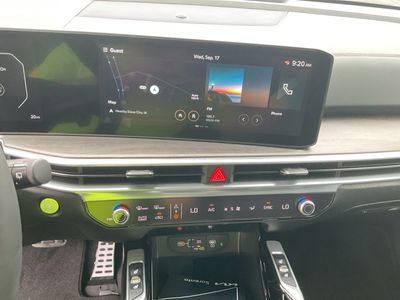 2026 Kia Sorento — photo 7 view