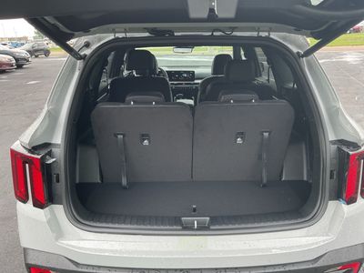 2026 Kia Sorento — photo 9 view