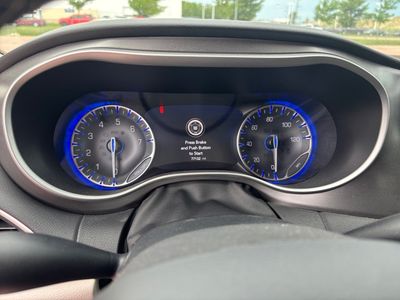 2023 Chrysler Pacifica — photo 15 view