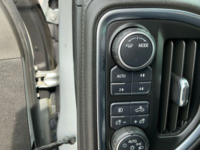 2023 Chevrolet Silverado 2500HD — photo 13 view