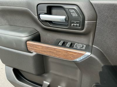 2023 Chevrolet Silverado 2500HD — photo 9 view