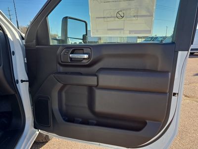 2025 Chevrolet Silverado 3500HD CC - Photo 14
