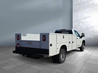 2025 Chevrolet Silverado 3500HD CC - Photo 4