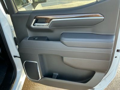 2026 Chevrolet Silverado 1500 - Photo 12