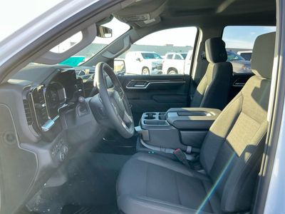 2026 Chevrolet Silverado 1500 - Photo 9