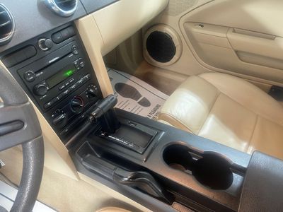 2005 Ford Mustang - Photo 12