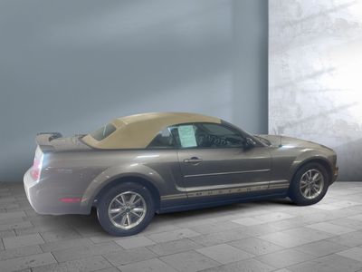 2005 Ford Mustang - Photo 7