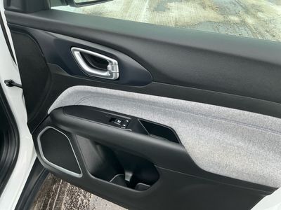2022 Jeep Compass — photo 15 view