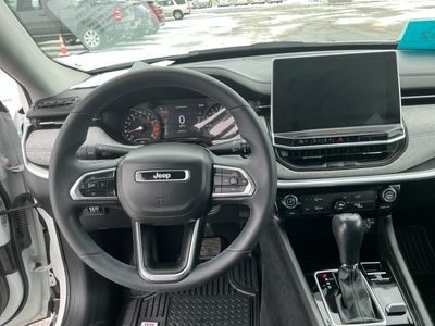 2022 Jeep Compass — photo 7 view