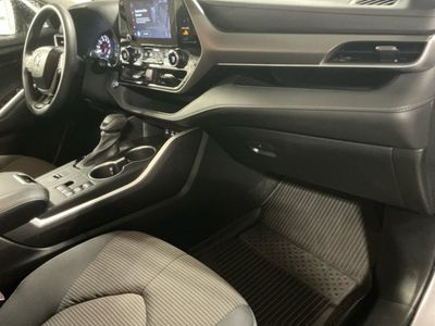 2023 Toyota Highlander - Photo 11
