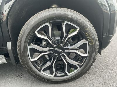 2025 GMC Sierra EV - Photo 13