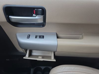 2008 Toyota Sequoia — photo 11 view