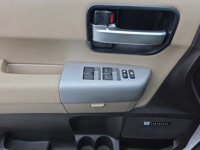 2008 Toyota Sequoia — photo 13 view
