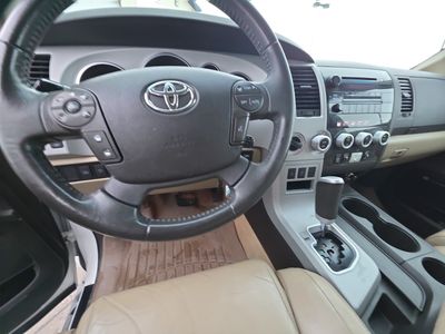 2008 Toyota Sequoia — photo 15 view