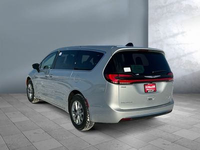 2026 Chrysler Pacifica — detail view