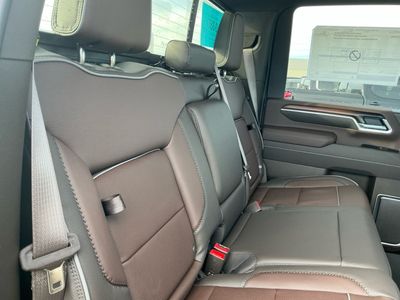 2026 GMC Acadia — photo 8 view