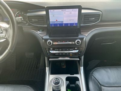 2020 Ford Explorer — photo 11 view