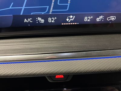 2025 Buick Envision — photo 8 view