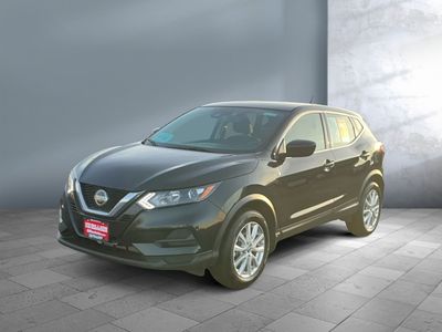 2021 Nissan Rogue Sport — front three-quarter view