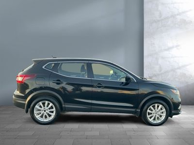 2021 Nissan Rogue Sport — detail view