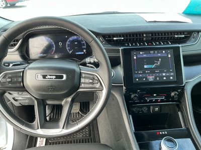 2024 Jeep Grand Cherokee L — photo 8 view