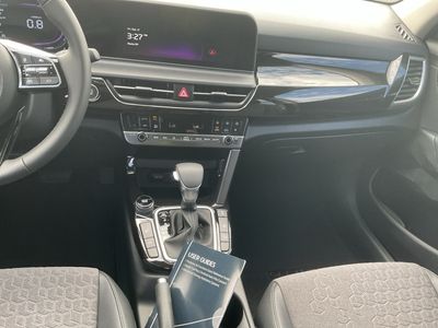 2026 Kia Seltos — photo 12 view