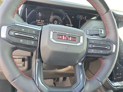 2025 GMC Yukon XL - Photo 11