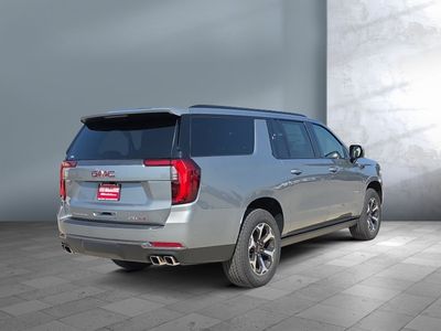 2025 GMC Yukon XL - Photo 4