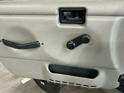 2005 Jeep Wrangler - Photo 13