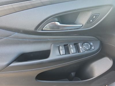 2025 Buick Envista — photo 9 view