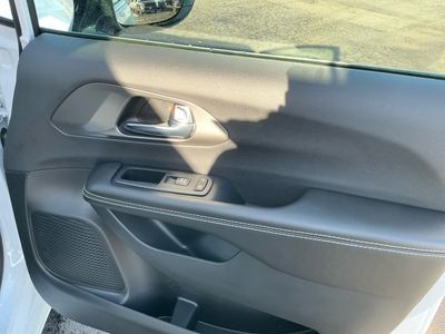 2026 Chrysler Pacifica — photo 13 view
