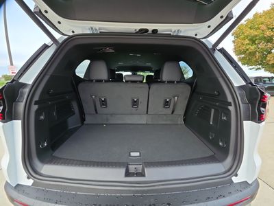2026 GMC Acadia — photo 15 view