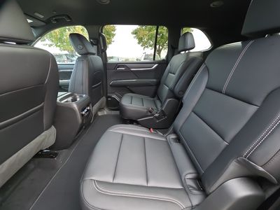 2026 GMC Acadia — photo 8 view